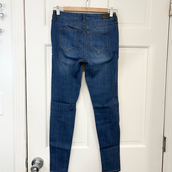 Celebrity Pink Women’s Blue Jeans Mid Rise Ankle Skinny Stretch Whiskered 3/26 - Picture 4 of 13